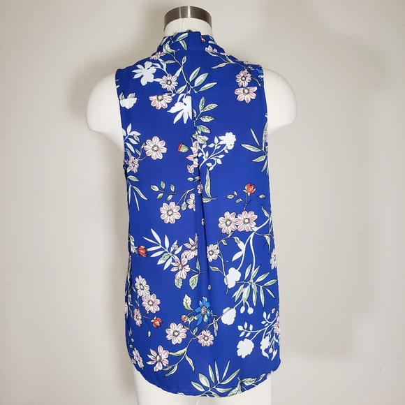 💥CLOSING SALE💥 Cobalt Blue Floral Blouse - Picture 5 of 5